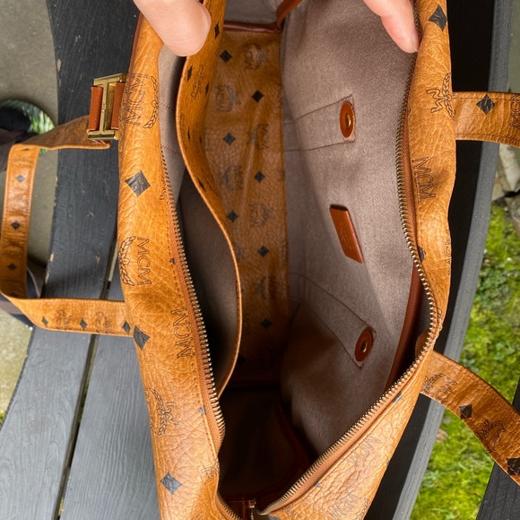 MCM Bag - Picture 4 of 8